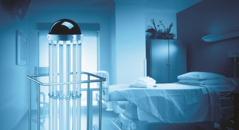 sistema-con-luce-a-raggi-uv-per-sterilizzazione-sanificazione-ospedali-contro-covid-19--1024x666.jpg